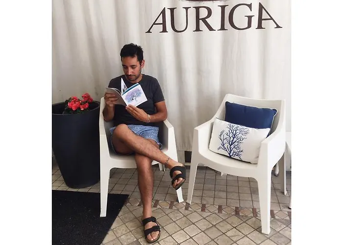 Auriga מלון דירות